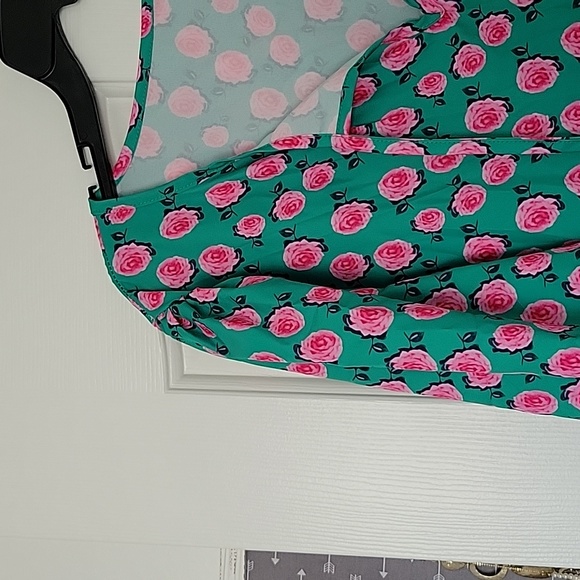 Flower Dress - Picture 3 of 10